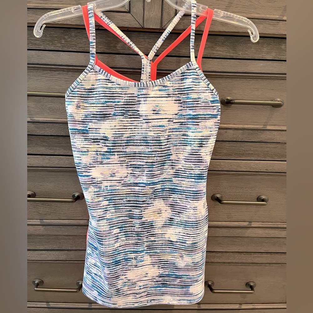 Lululemon tanks